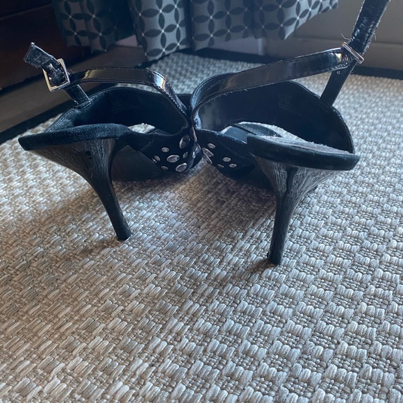 BCBG heels - Picture 5 of 5